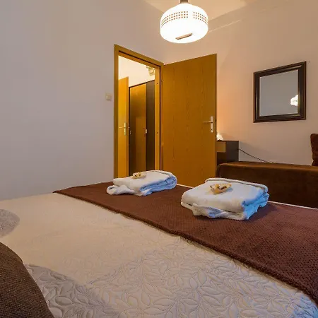 아파트 Reizendes Nur 700 Meter Zum Mit Meerblick, Pool, Bbq, Wifi