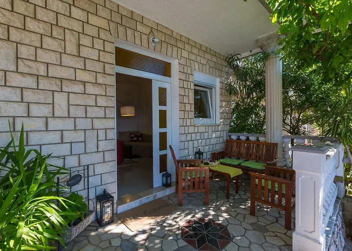 Reizendes Nur 700 Meter Zum Mit Meerblick, Pool, Bbq, Wifi * Цриквеница