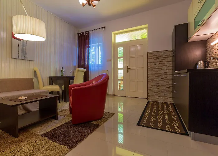 Reizendes Nur 700 Meter Zum Mit Meerblick, Pool, Bbq, Wifi * Цриквеница