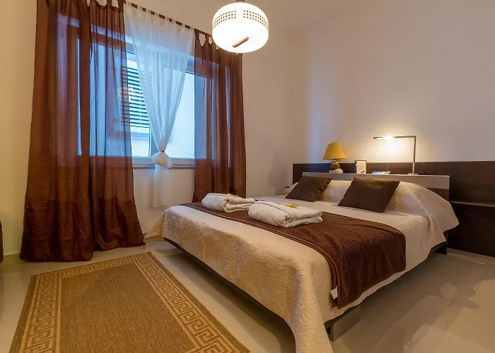 Апартаменты Reizendes Nur 700 Meter Zum Mit Meerblick, Pool, Bbq, Wifi *