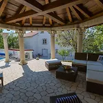Lägenhet Reizendes Nur 700 Meter Zum Mit Meerblick, Pool, Bbq, Wifi Crikvenica