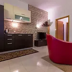 Reizendes Nur 700 Meter Zum Mit Meerblick, Pool, Bbq, Wifi Lägenhet *