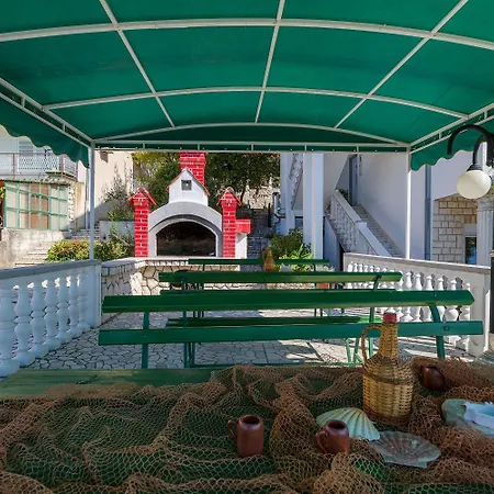 Reizendes Nur 700 Meter Zum Mit Meerblick, Pool, Bbq, Wifi Apartmán *
