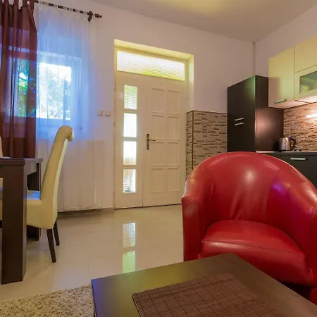 Apartmán Reizendes Nur 700 Meter Zum Mit Meerblick, Pool, Bbq, Wifi Crikvenica