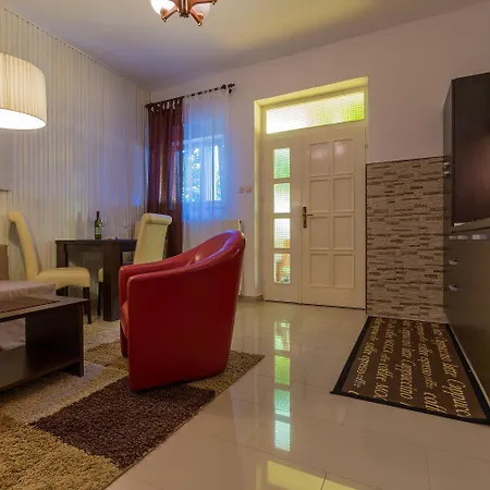 Reizendes Nur 700 Meter Zum Mit Meerblick, Pool, Bbq, Wifi * Crikvenica